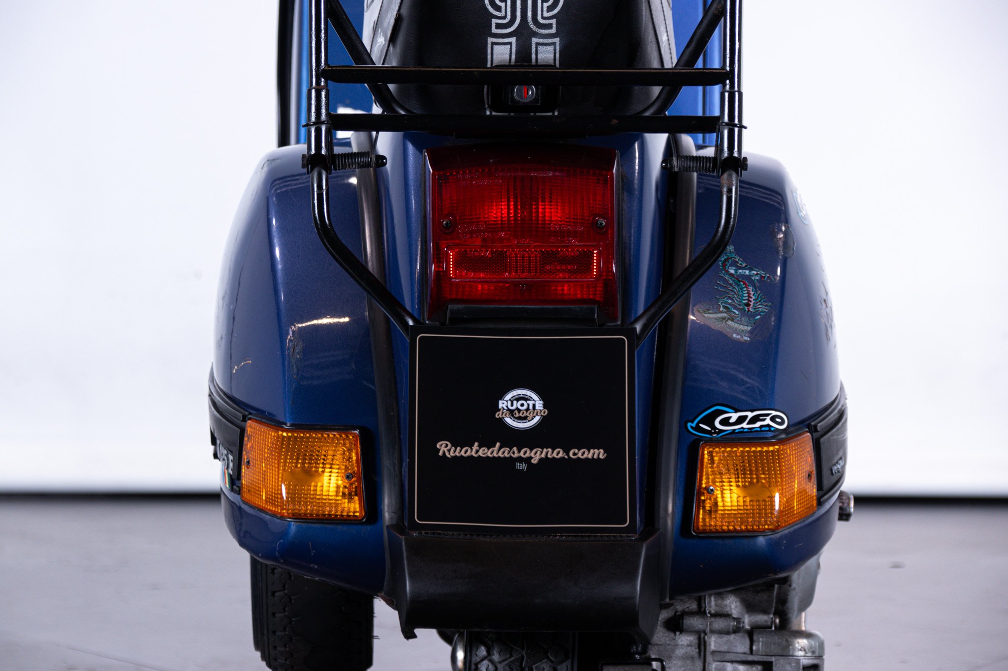 Piaggio VESPA 125 PX ARCOBALENO 
