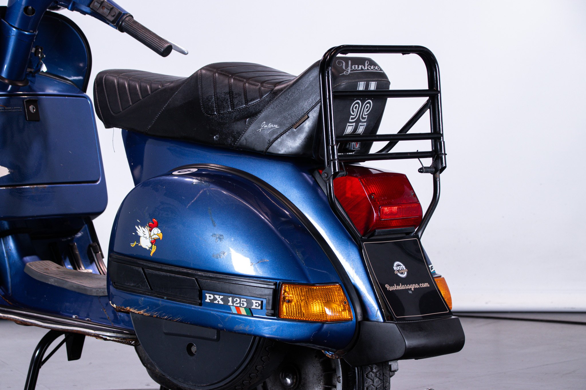 Piaggio VESPA 125 PX ARCOBALENO 