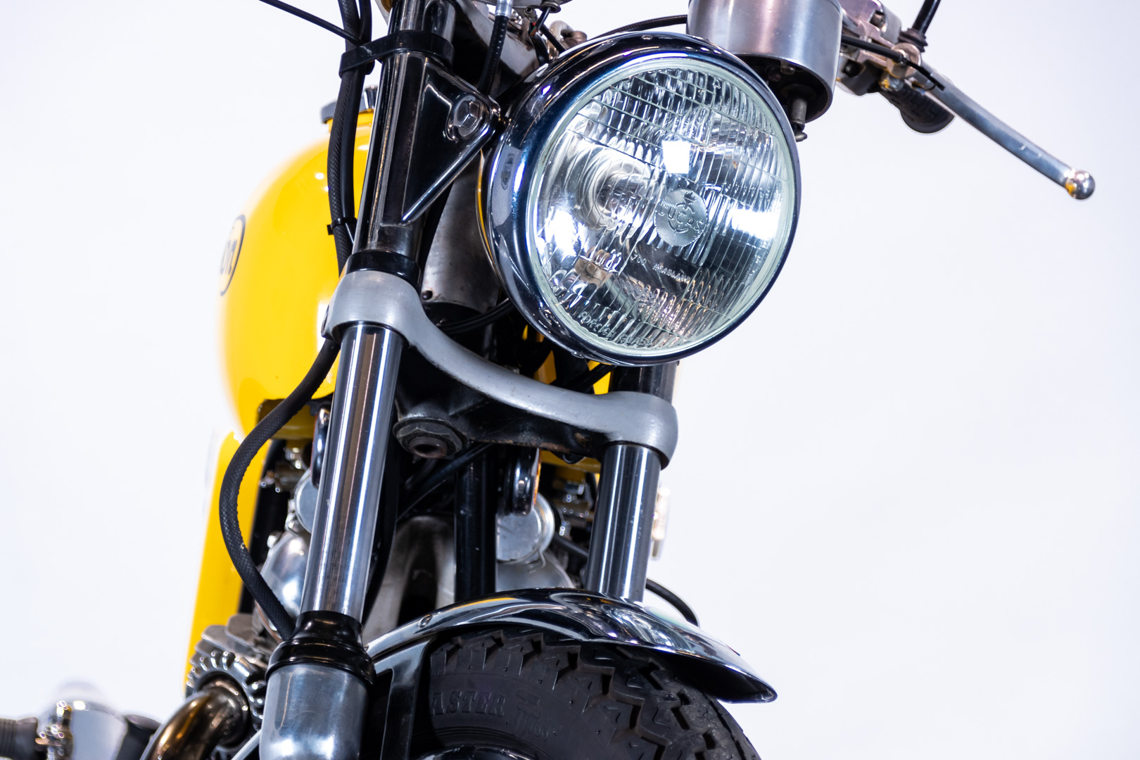 Norton COMMANDO 750 ROADSTER       