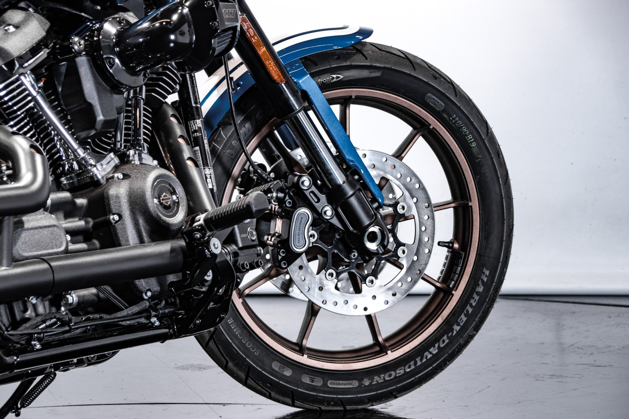 Harley Davidson Low Rider ST - Fast Johnnie 