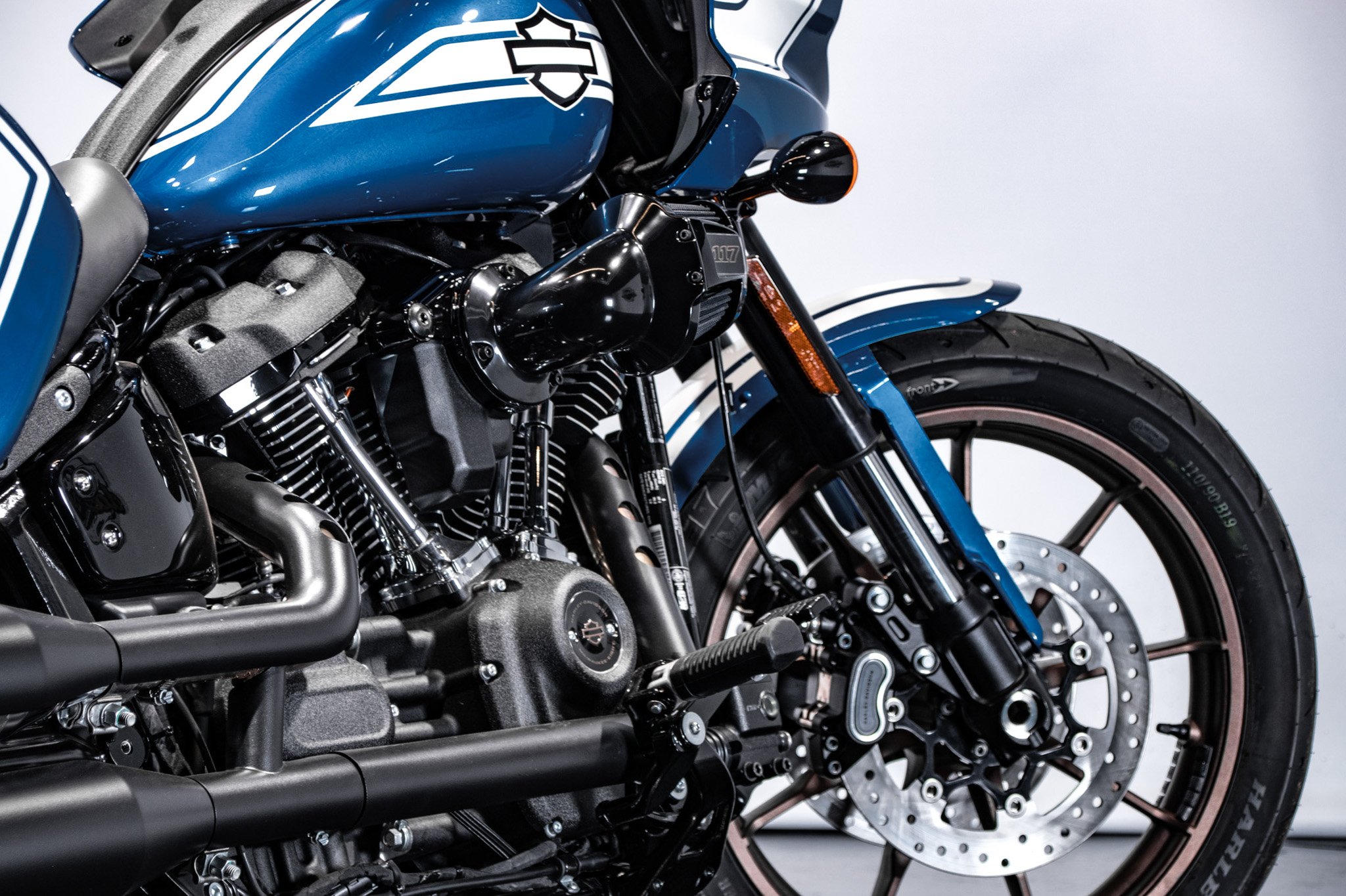 Harley Davidson Low Rider ST - Fast Johnnie 