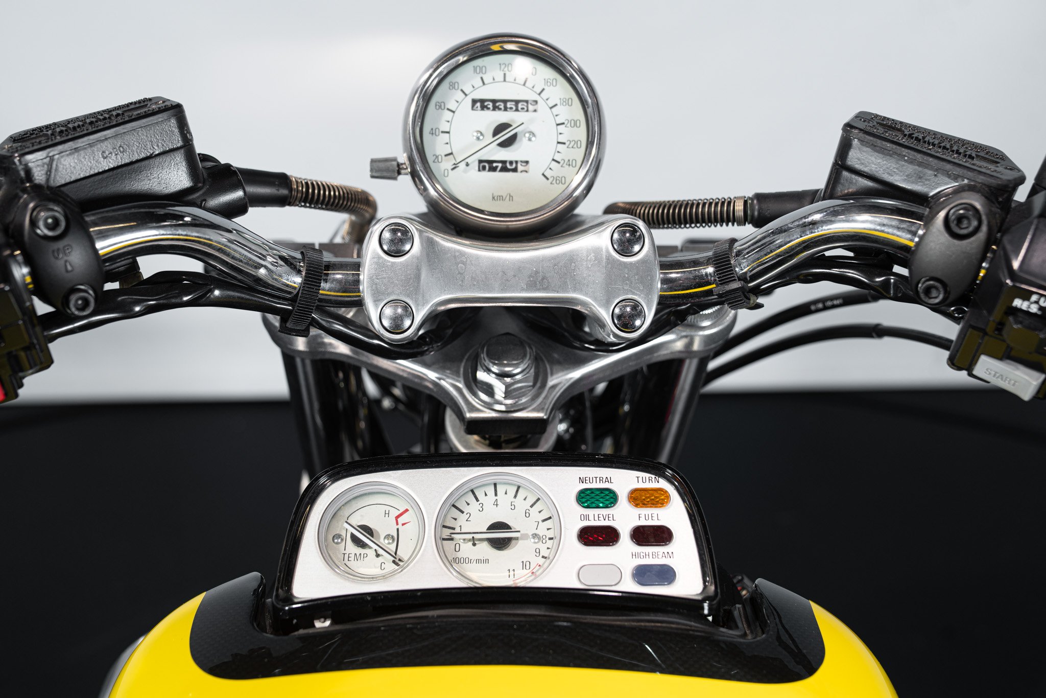 Yamaha V-Max 1200 