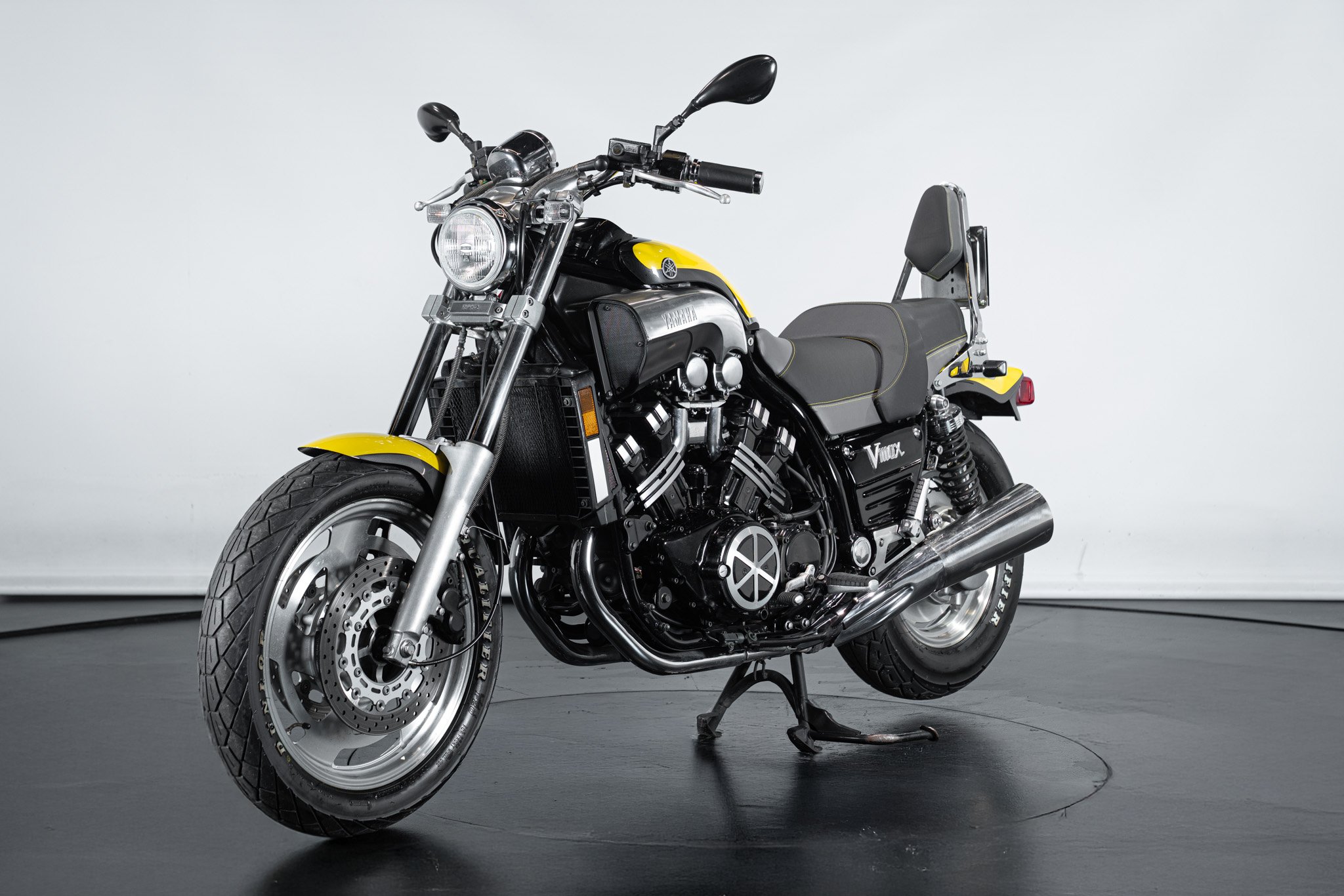 Yamaha V-Max 1200 