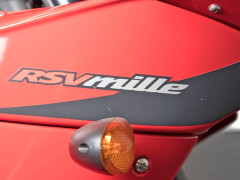 Aprilia RSV 1000 (Zero Km) 