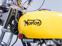 Norton COMMANDO 750 ROADSTER       