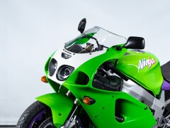 Kawasaki ZX-7RR 