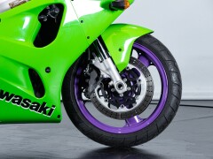 Kawasaki ZX-7RR 