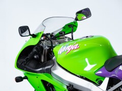 Kawasaki ZX-7RR 