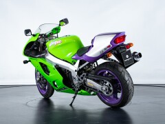 Kawasaki ZX-7RR 