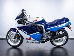 Suzuki GSXR 750                